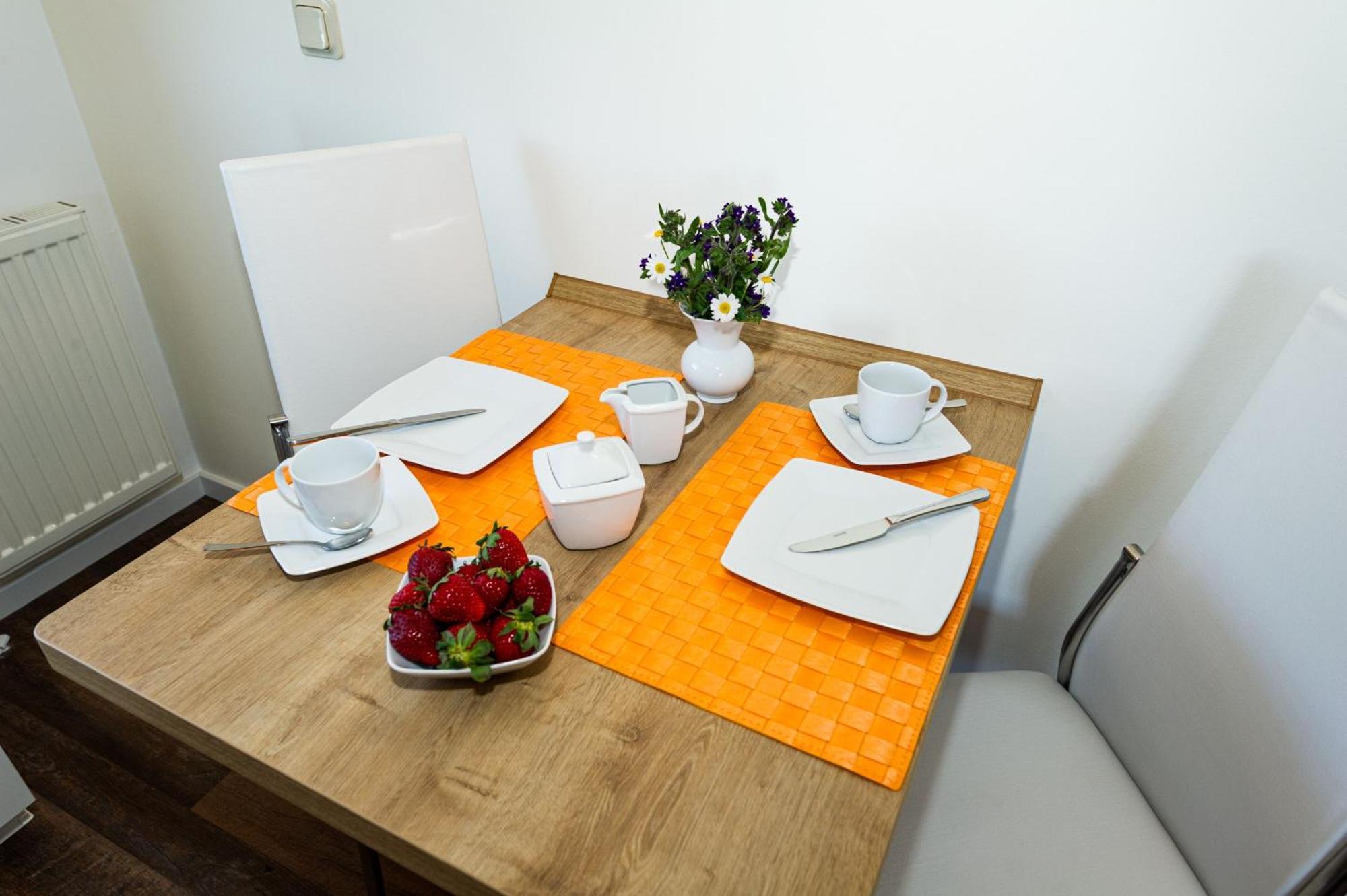 Selliner Ferienappartements Mit Balkon Und Seeblick Exterior photo