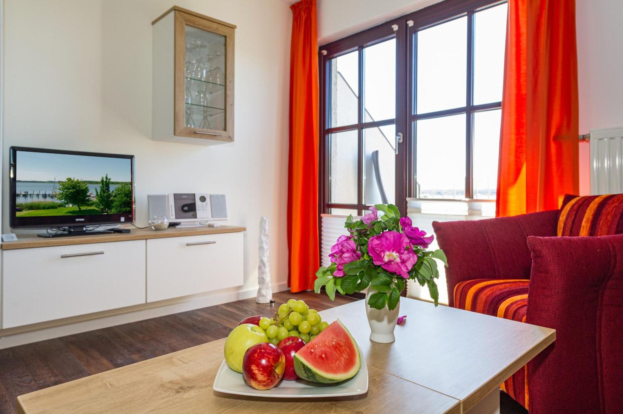 Selliner Ferienappartements Mit Balkon Und Seeblick Exterior photo