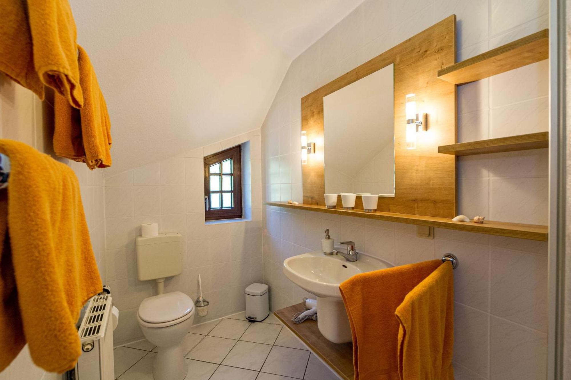Selliner Ferienappartements Mit Balkon Und Seeblick Exterior photo